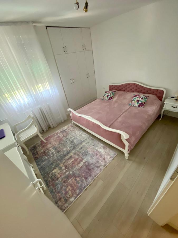Crystal Rose - Center Apartment Skopje Exteriér fotografie